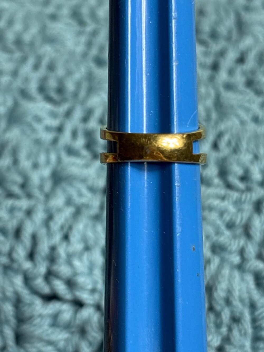 Goldtone Clear Rhinestone Ring Size 7.5 - Picture 2 of 3